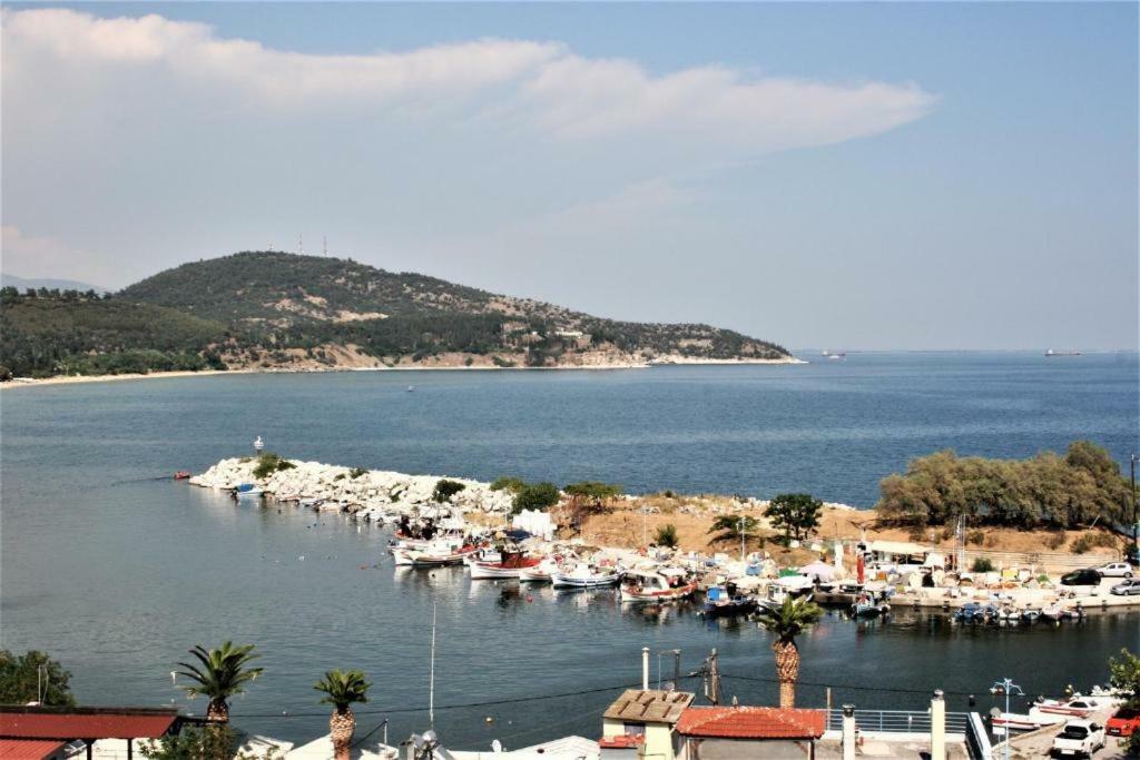 Port View Suites 2 Kavala Exterior foto